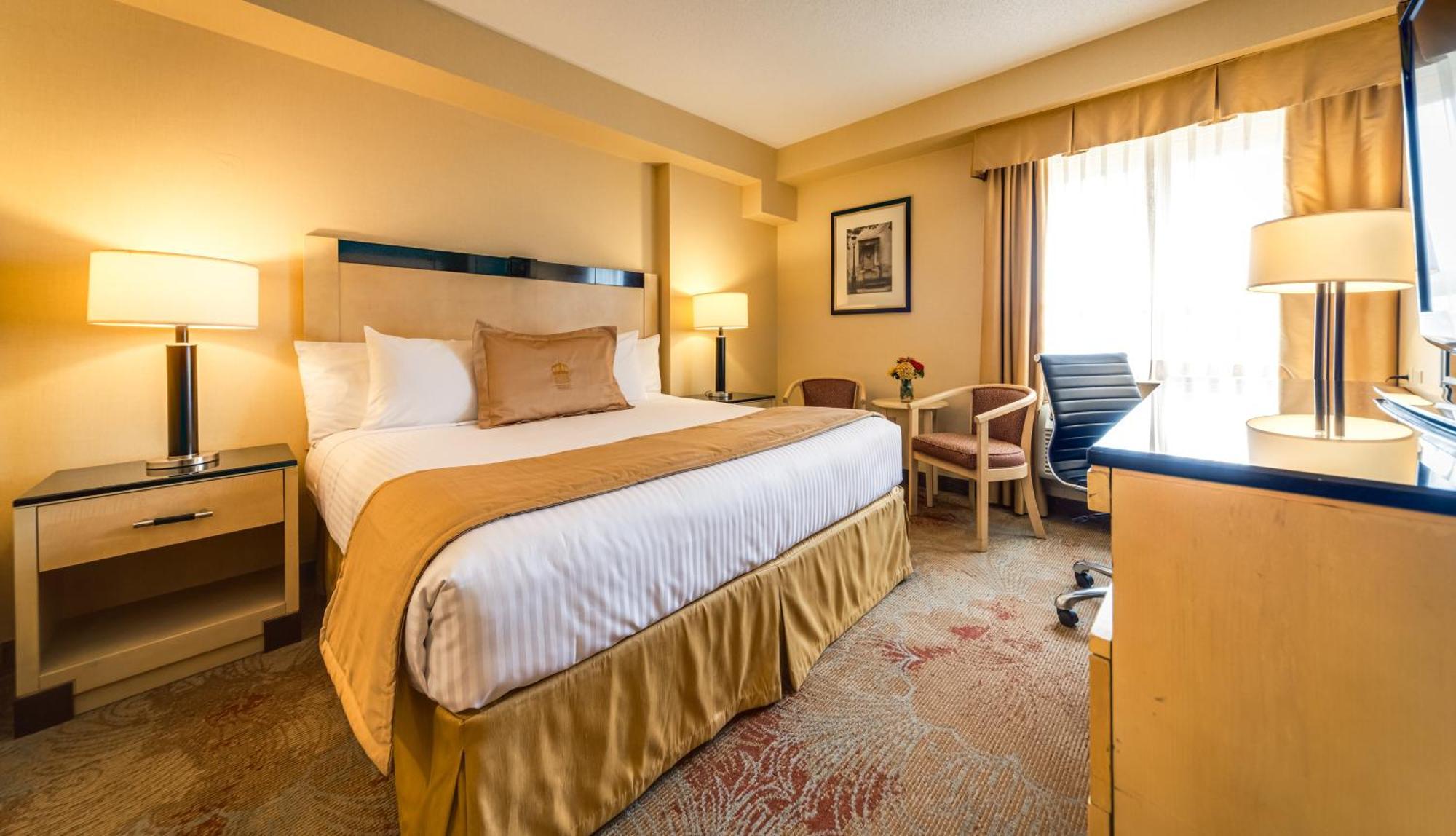 Hotel Monte Carlo & Downtown Markham