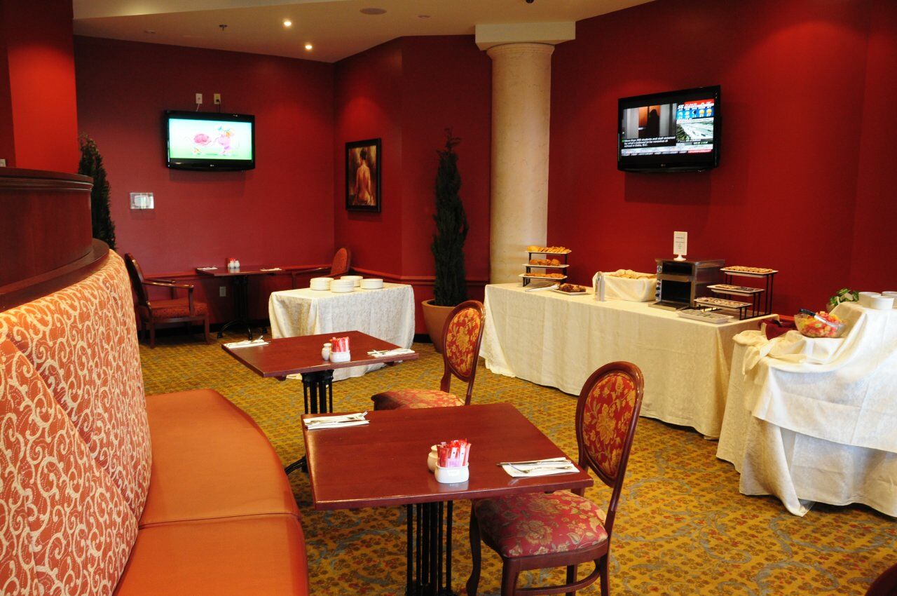 Hotel Monte Carlo & Downtown Markham